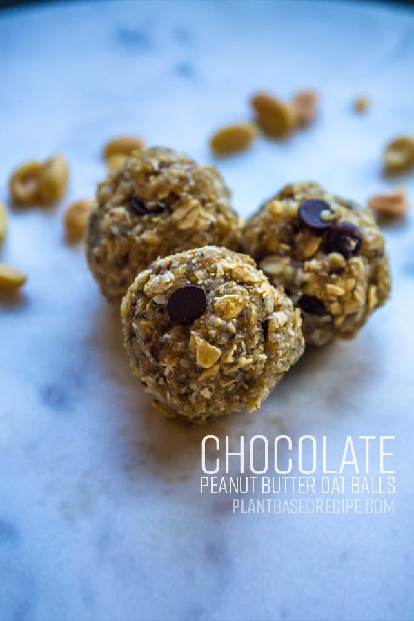 Chocolate peanut butter oat balls (Oil Free, Vegan)