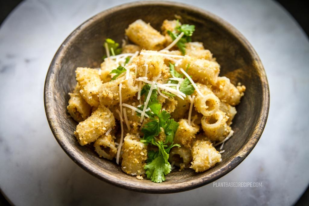 Vegan garlic bread pasta in a bowl