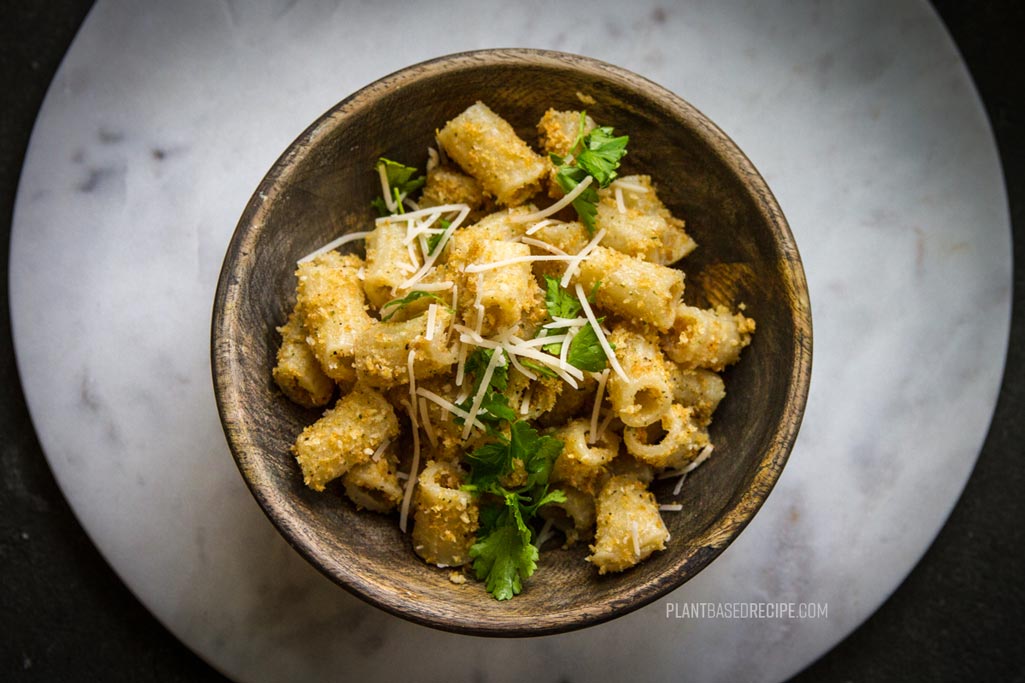 Vegan garlic bread pasta in a bowl