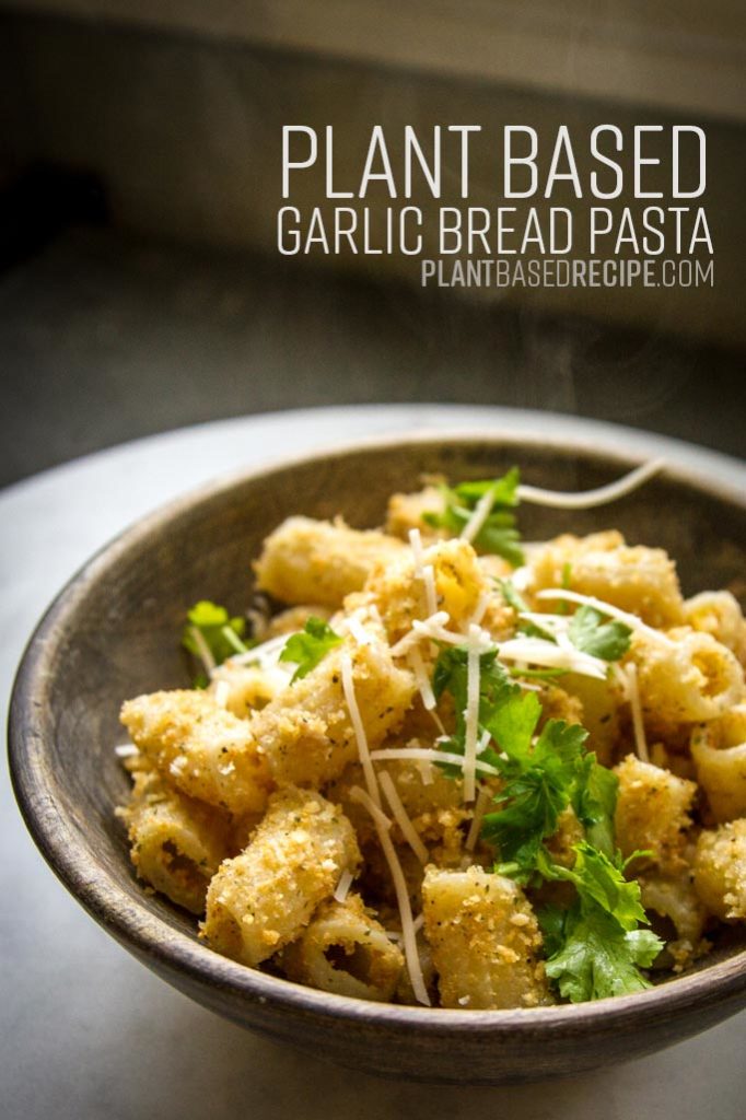 Pinterest image for garlic bread pasta.