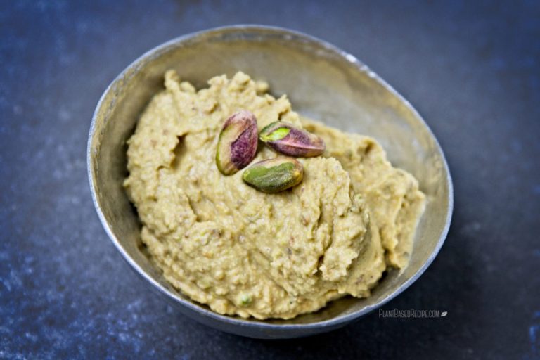 Pure leaf stevia is used to sweeten this sugar free dessert hummus.