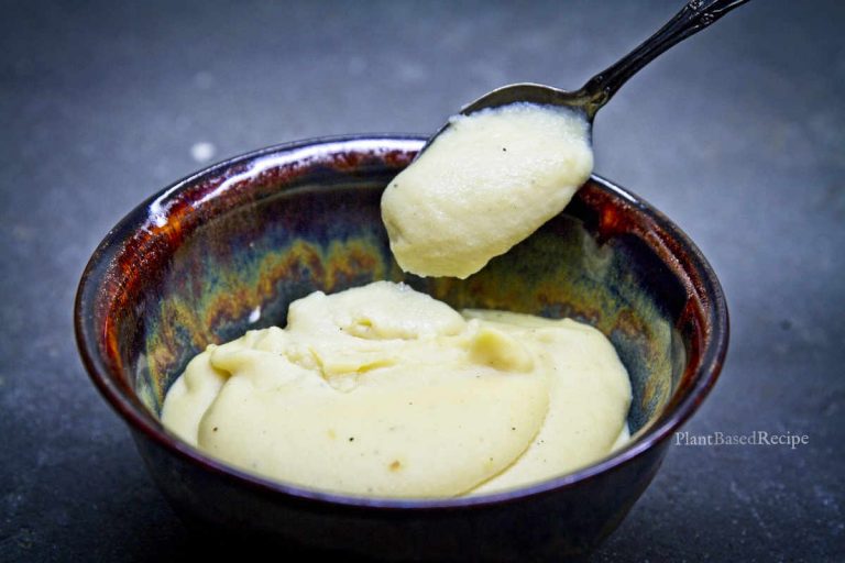 Vegan Cauliflower Garlic cream sauce