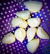 Garlic in a colendar.