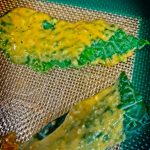 Baked or dehydrated cheezy turmeric kale chips recipe (Vegan, oil free)