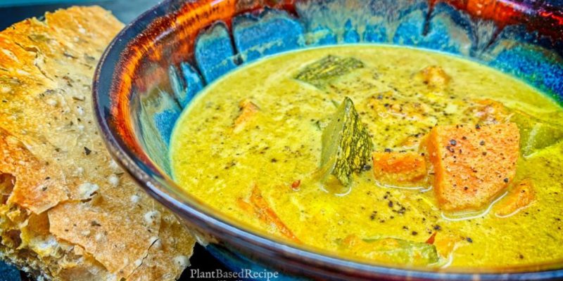 Creamy Curry Soup with Zucchini and Potatoes recipe (Vegan, Oil free) for the stovetop or slow cooker